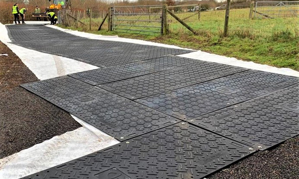 EnviroMat Trackway Protects Pavers